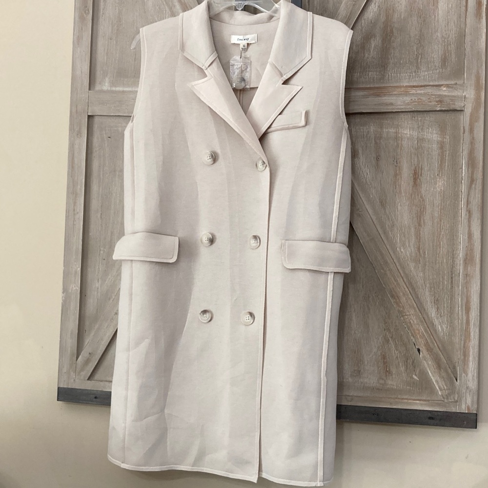 FREEWAY Women's Light Beige Double-Breasted Long Vest
SIZE M - Picture 1 of 10